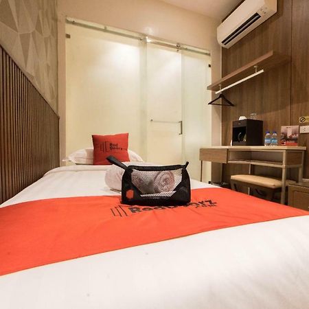 Reddoorz Premium @ South Triangle Ciudad Quezon Exterior foto