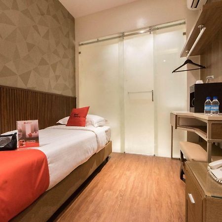Reddoorz Premium @ South Triangle Ciudad Quezon Exterior foto