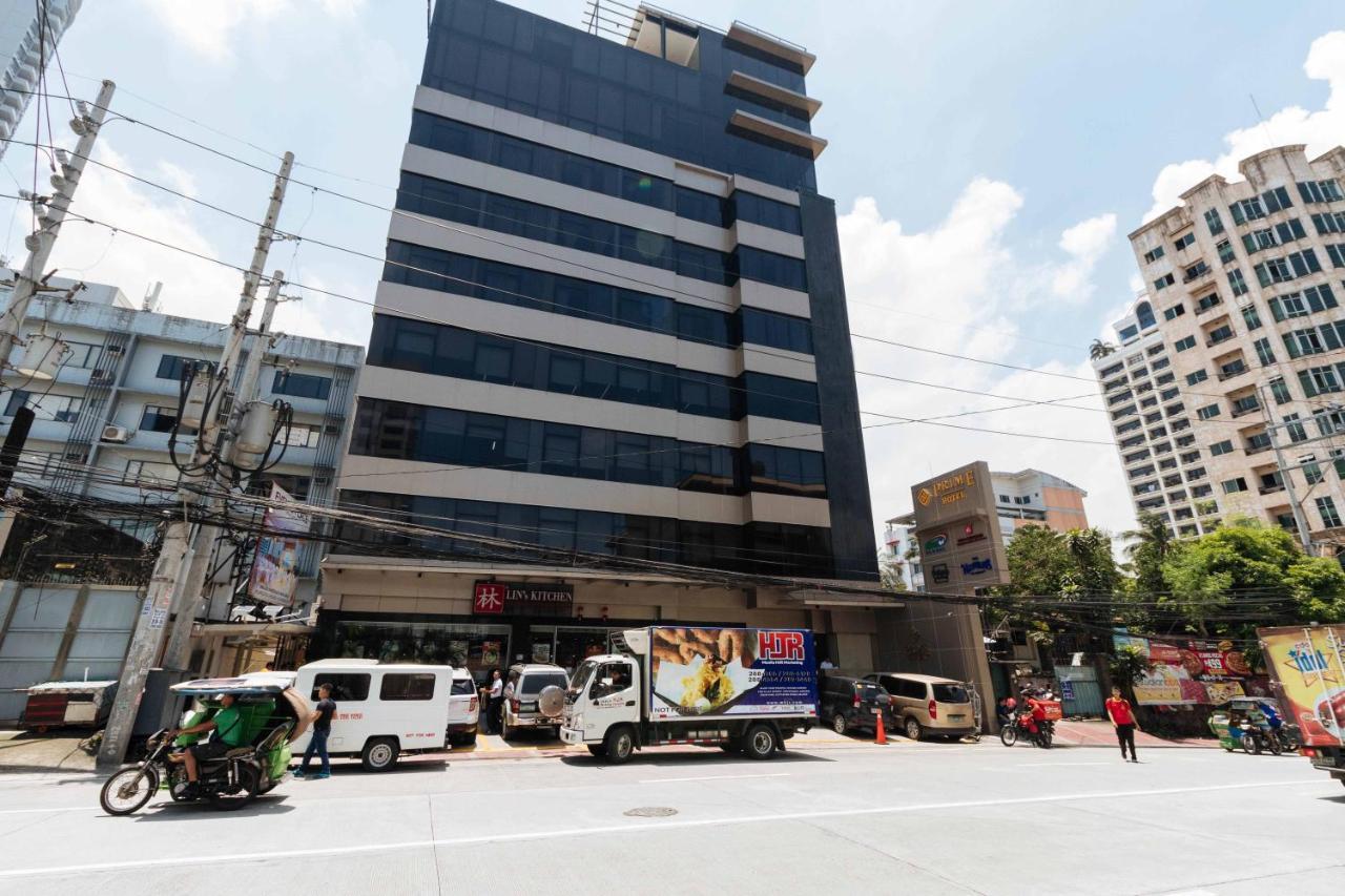 Reddoorz Premium @ South Triangle Ciudad Quezon Exterior foto