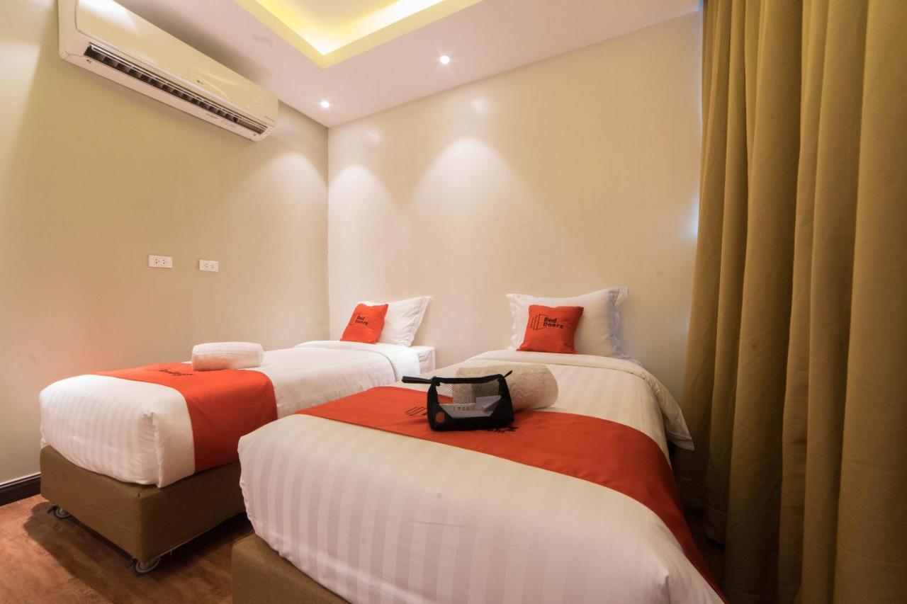 Reddoorz Premium @ South Triangle Ciudad Quezon Exterior foto