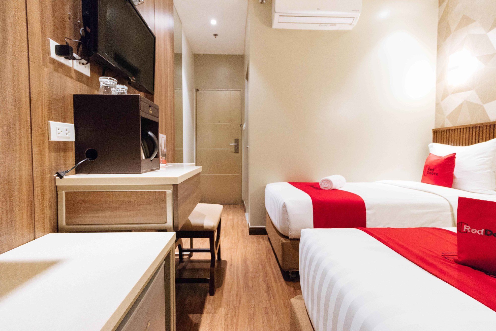 Reddoorz Premium @ South Triangle Ciudad Quezon Exterior foto