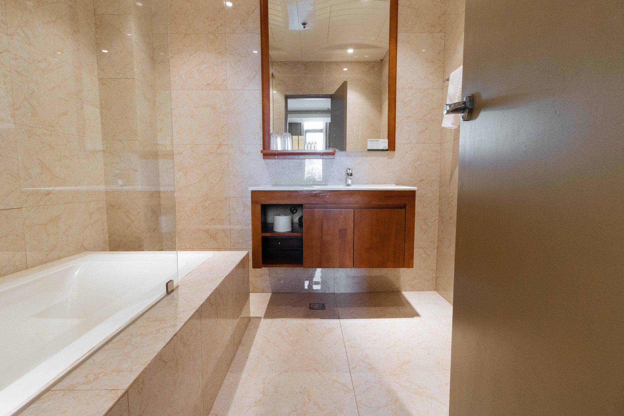 Reddoorz Premium @ South Triangle Ciudad Quezon Exterior foto