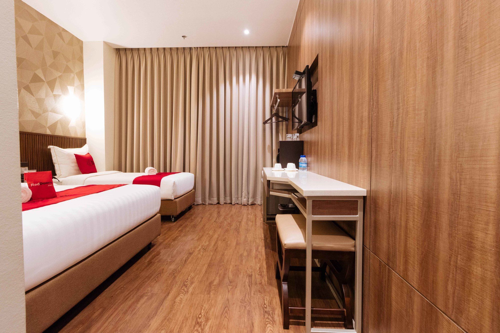 Reddoorz Premium @ South Triangle Ciudad Quezon Exterior foto